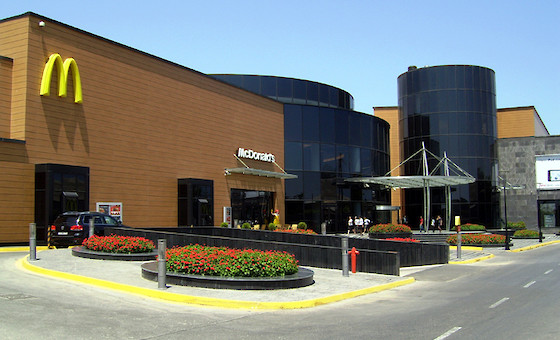 "Şüvəlan Park" ticarət mərkəzi